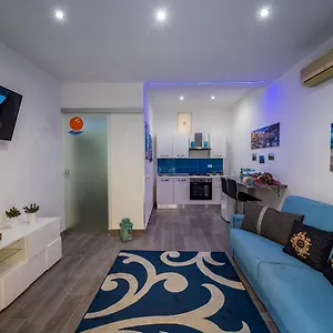 https://stella-mary-di-marco-apartment.sicilyhotelsitaly.net